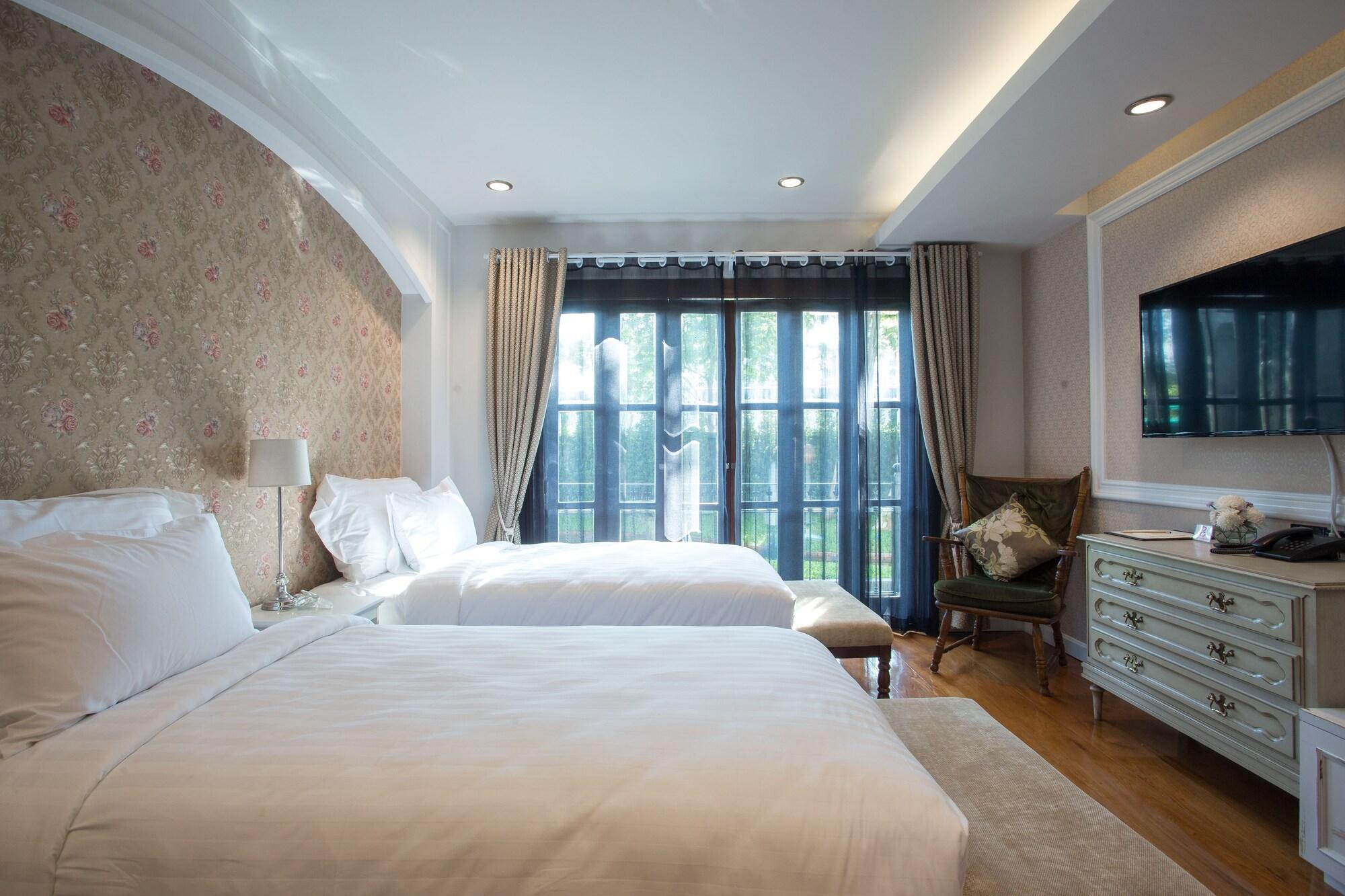 V Heritage Villa Chiang Mai Extérieur photo